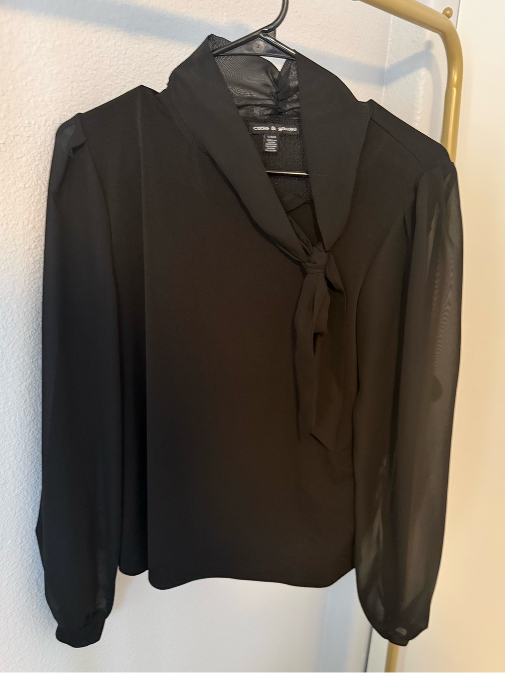 Cable and Gauge Black Long-Sleeve Tie-Neck Blouse Size L